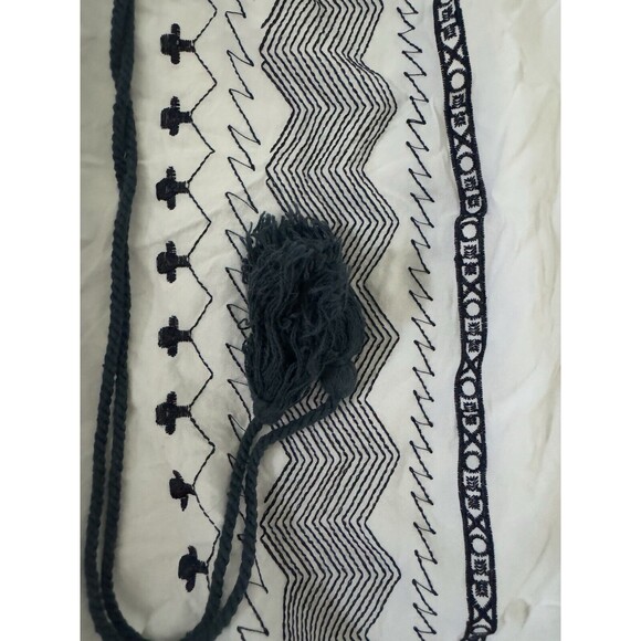 LUMIERE Embroidered Boho Chic Off Shoulder Peasant Top With Tassel Size L - Picture 6 of 7